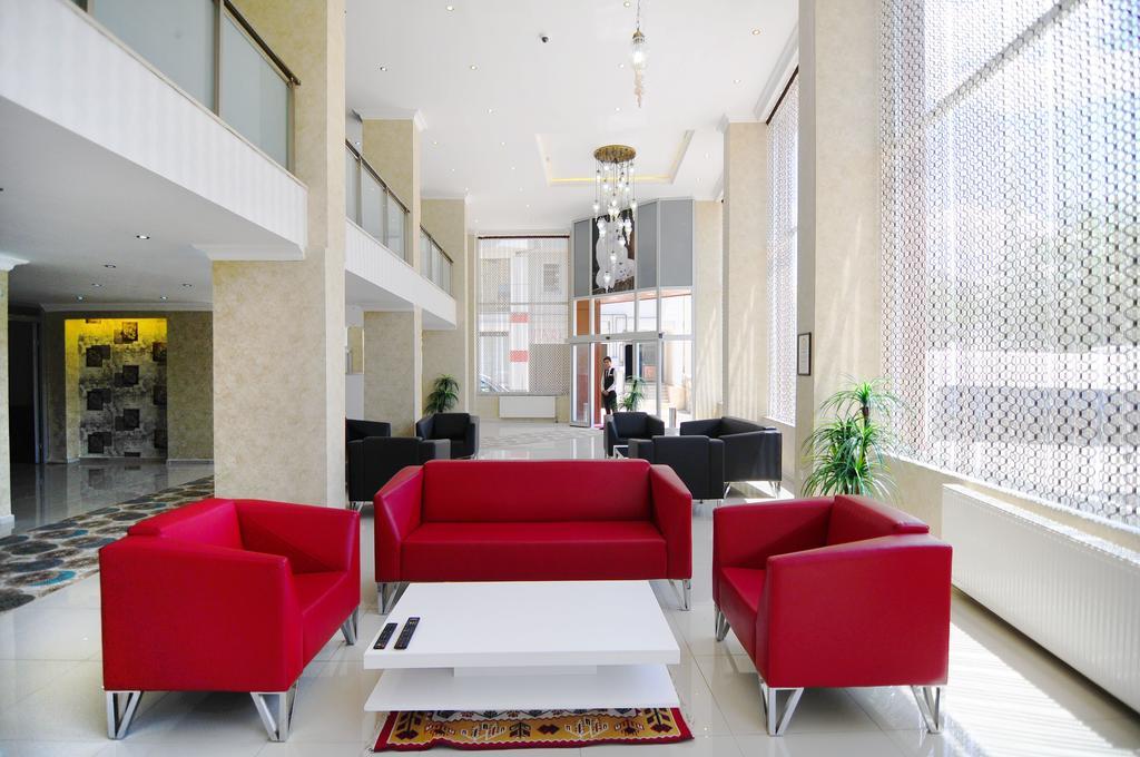 Hotel Dosco Ван Екстериор снимка