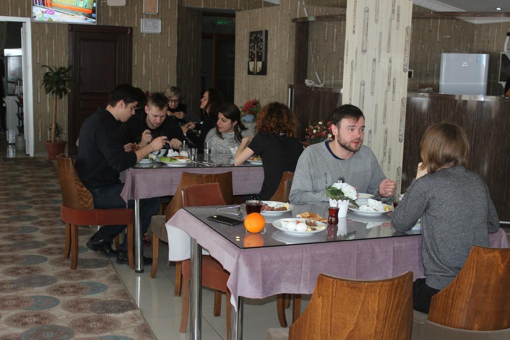 Hotel Dosco Ван Екстериор снимка