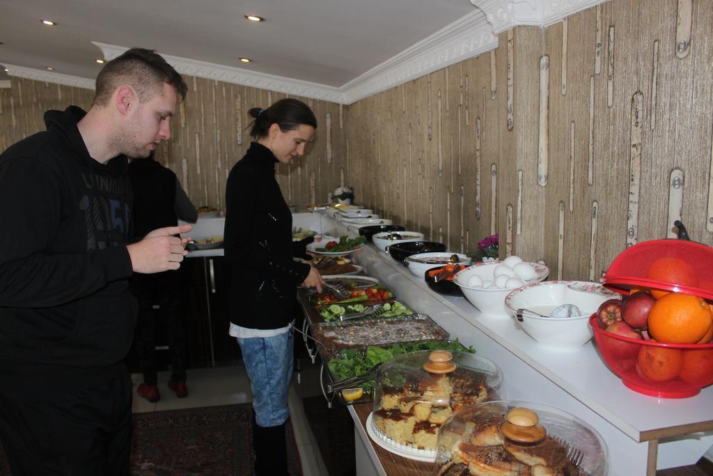 Hotel Dosco Ван Екстериор снимка