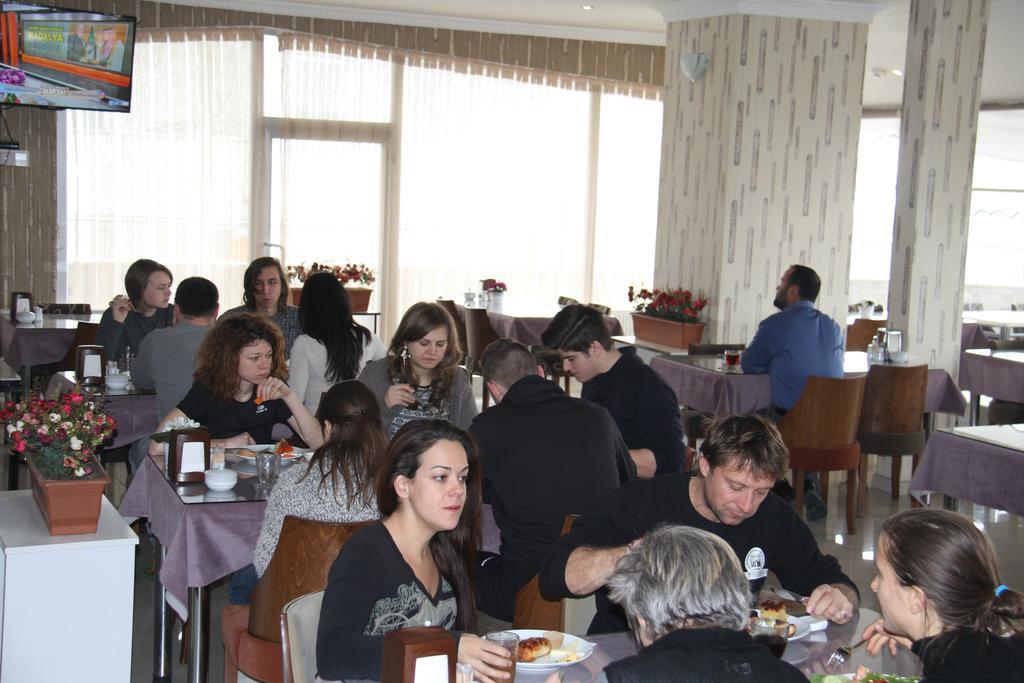 Hotel Dosco Ван Екстериор снимка