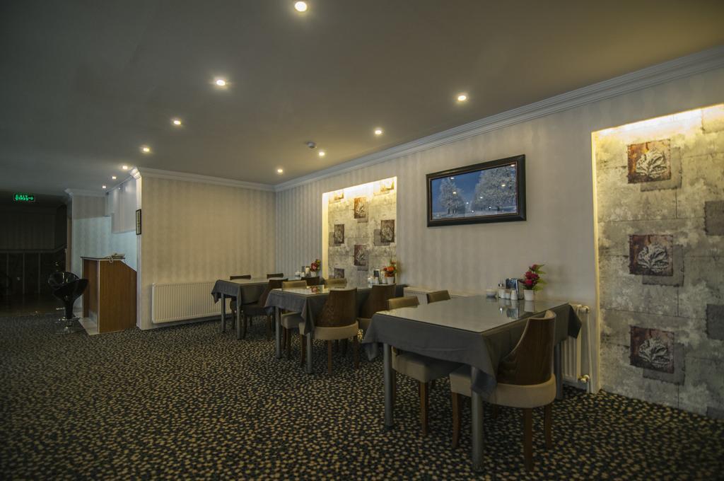 Hotel Dosco Ван Екстериор снимка